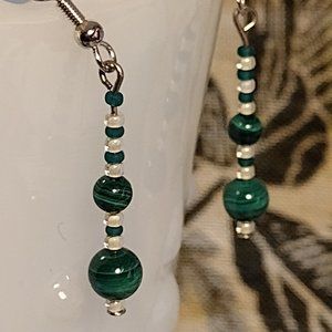 🖐 Malachite Wire Earrings